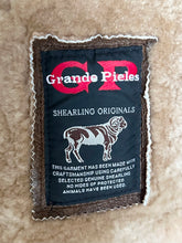 Load image into Gallery viewer, GRANDE PIELES SHEARLING JACKET