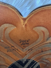 Load image into Gallery viewer, VINTAGE TONY LAMA EL REY EXOTIC COWBOY BOOTS